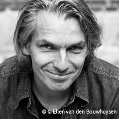 Toast Literair. Drie boeken, met Wim Oosterlinck.